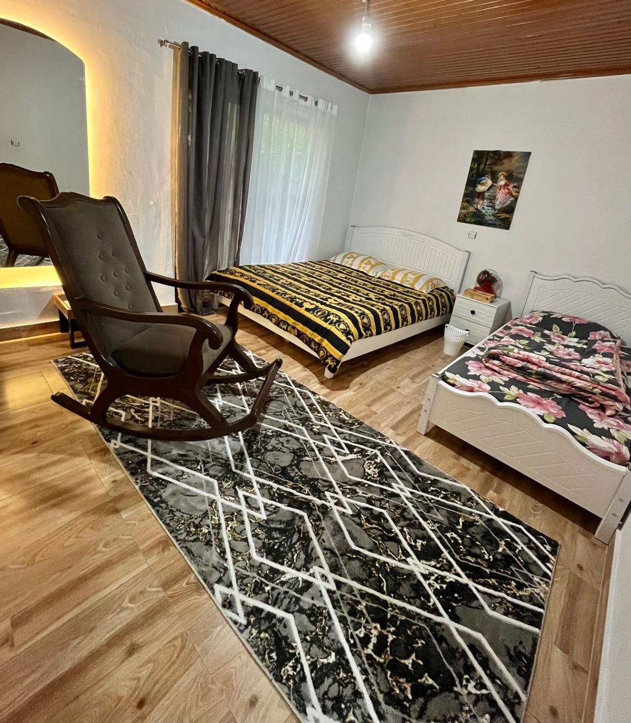 ویلا دوخوابه با فوتبالدستی ساحل قو(مستقیم از مالک)|اجارهٔ کوتاه‌مدت آپارتمان و سوئیت|بندر انزلی, ساحل قو|دیوار