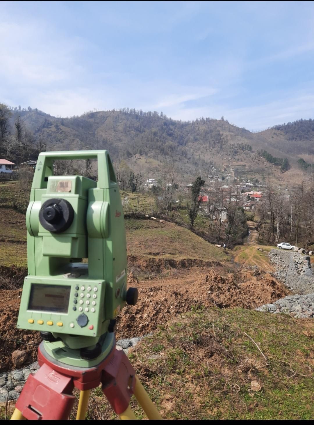 نقشه برداری شمیم (تفکیک-سند-پروانه ساخت)|خدمات پیشه و مهارت|صومعهسرا, |دیوار