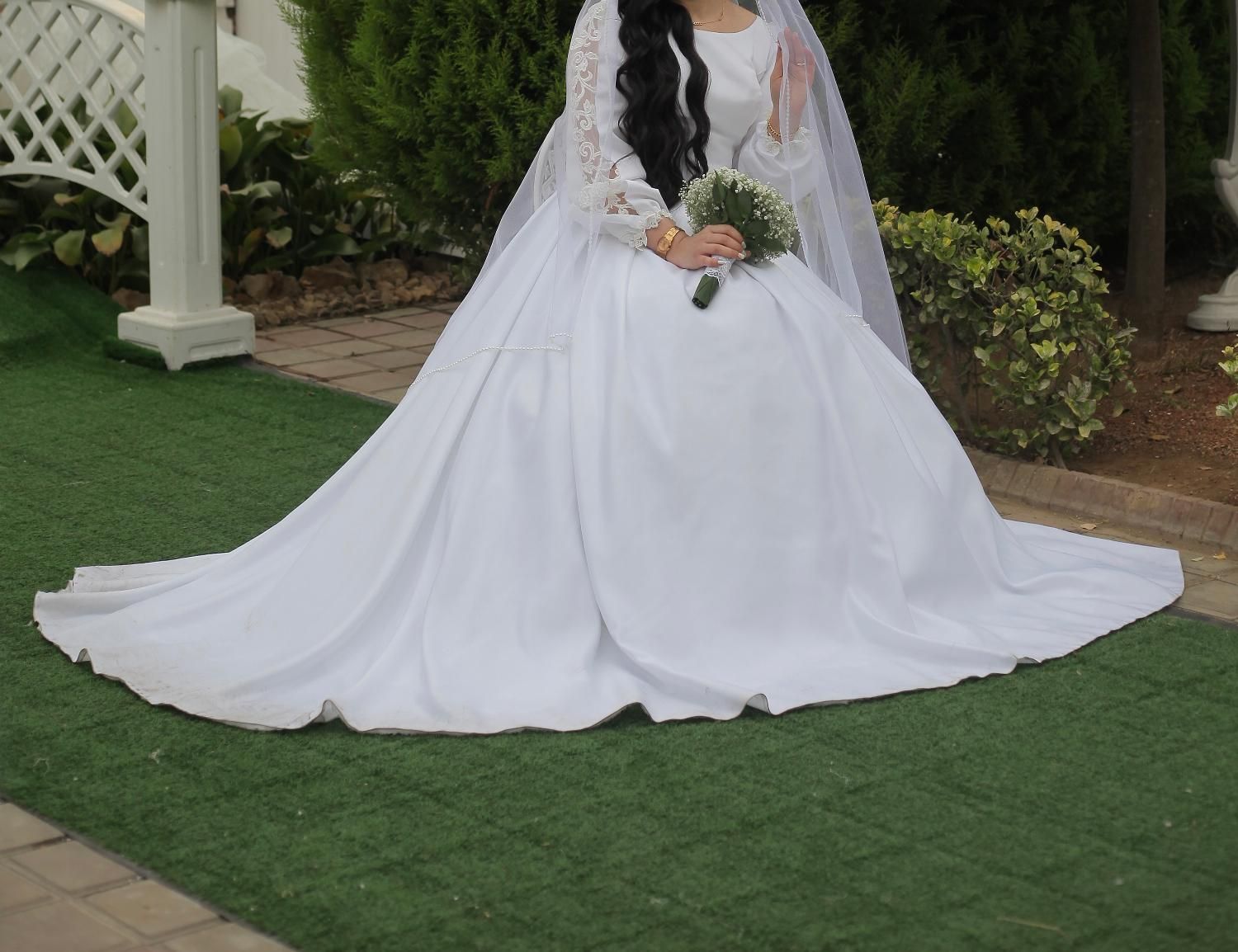 لباس عروس ساتن|لباس|رشت, یخسازی|دیوار