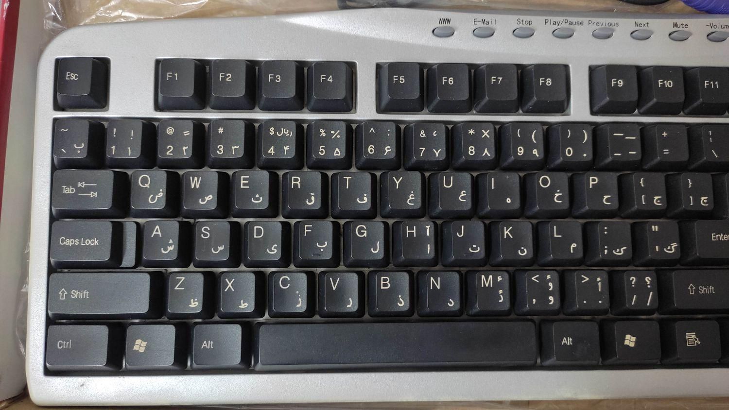 صفحه کلید ، کیبورد ، keyboard|قطعات و لوازم جانبی رایانه|کاشان, راوند|دیوار