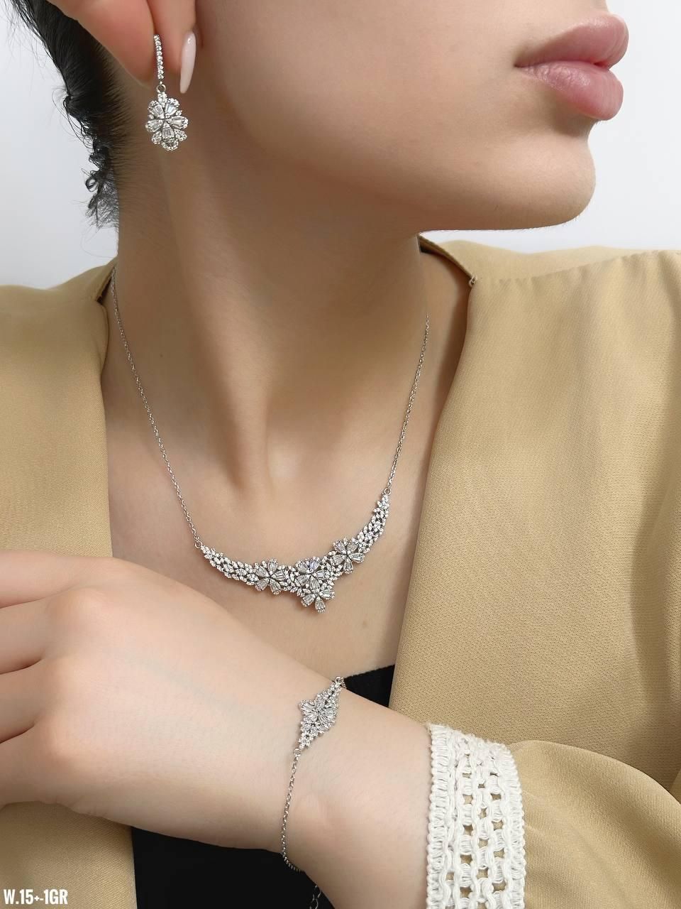 سرویس زنجیری نقره نیم سرویس نقره روکش طلا|بدلیجات|تبریز, |دیوار