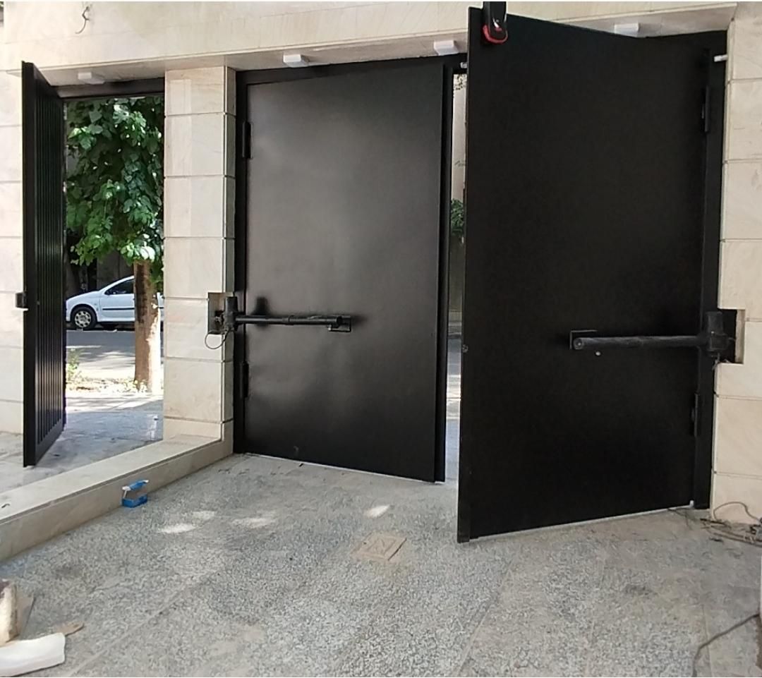 نصب تعمیرات انواع درب های برقی .دوربین،دزدگیر،|خدمات پیشه و مهارت|اصفهان, خانه اصفهان|دیوار