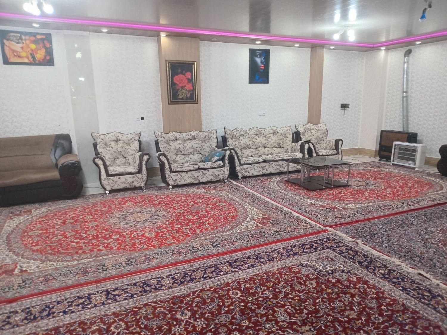 اجاره‌ باغ ویلافلاورجان|اجارهٔ کوتاه‌مدت ویلا و باغ|فلاورجان, |دیوار