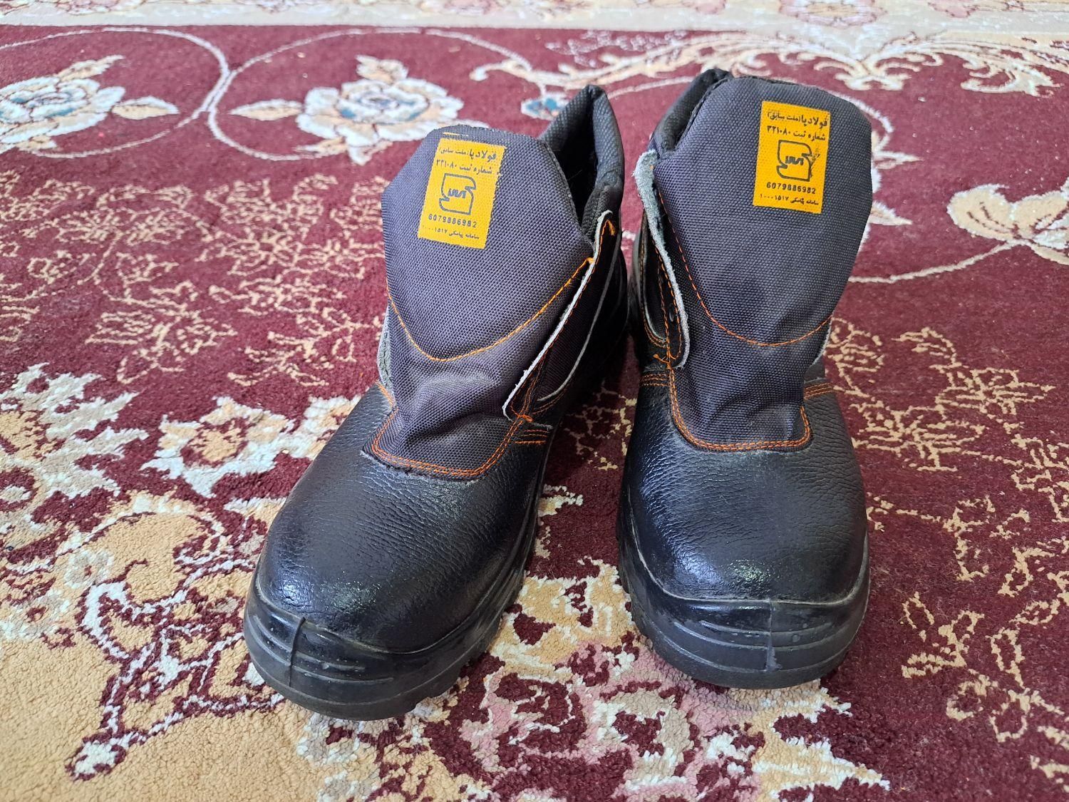 کفش ولباس کار|لباس|لنجان, |دیوار
