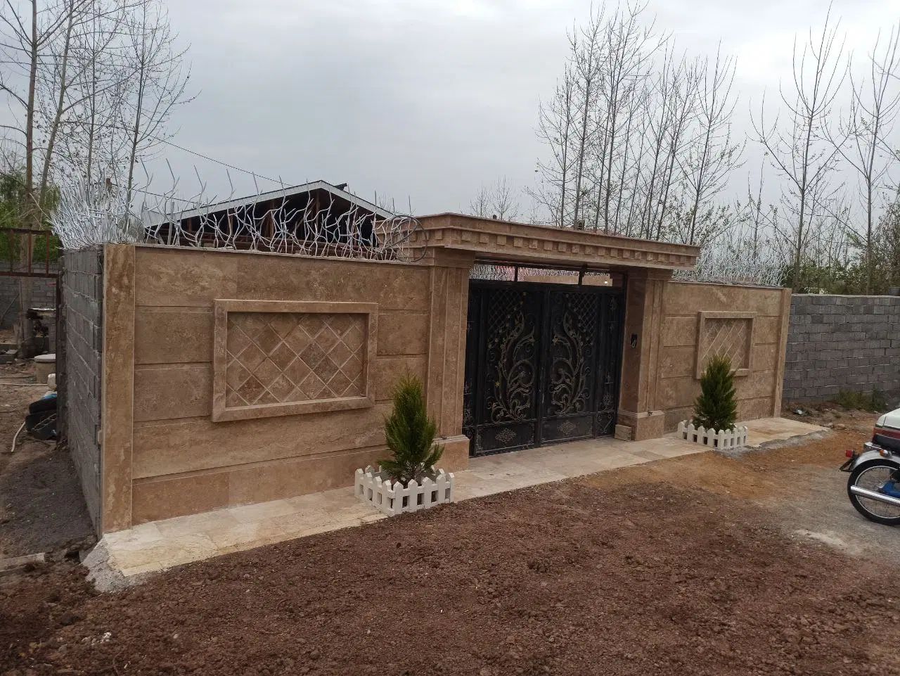 به چند کارگرد سنگ کار و کاشی کاری نیازمندیم|استخدام معماری، عمران و ساختمانی|لنگرود, |دیوار