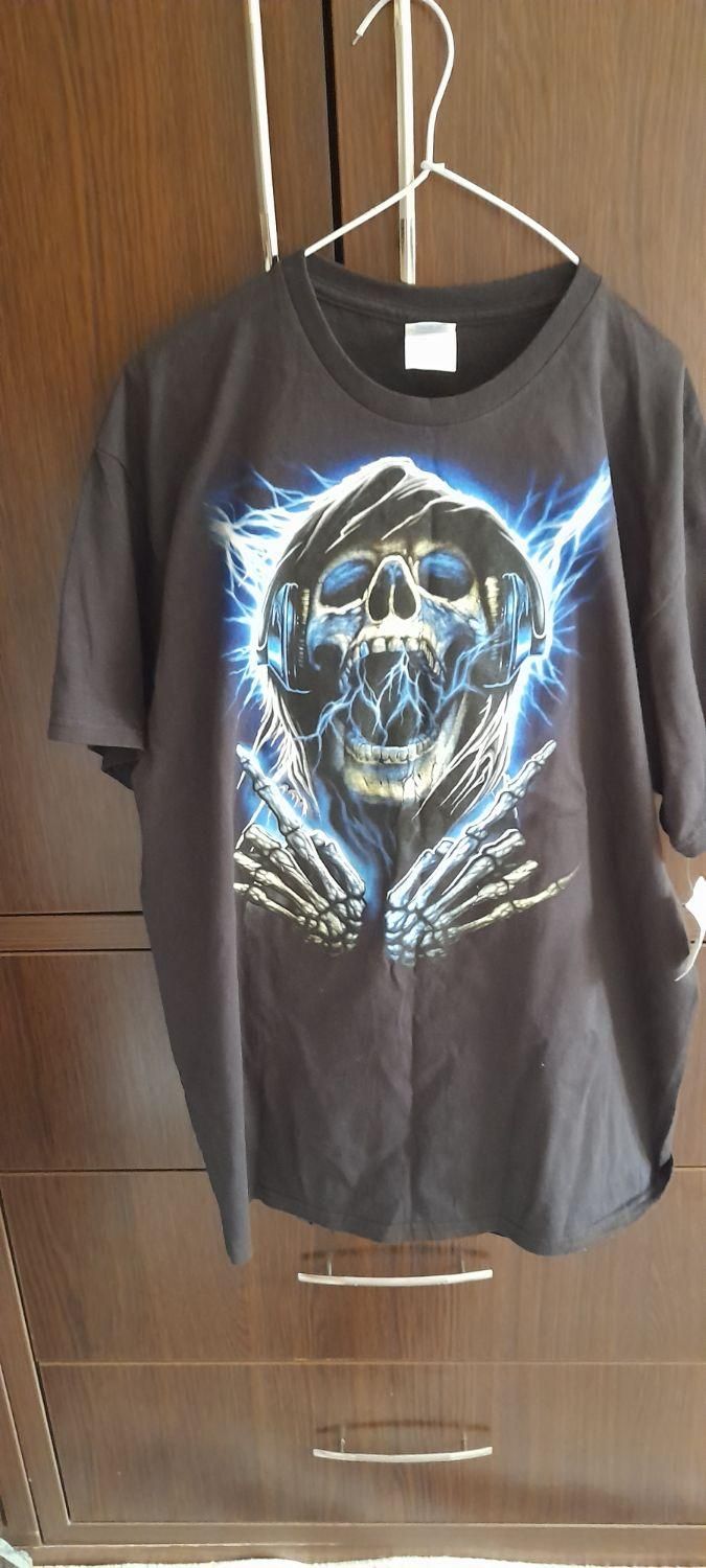 تیشرت مردانه|لباس|اندیشه, اندیشه فاز ۱|دیوار