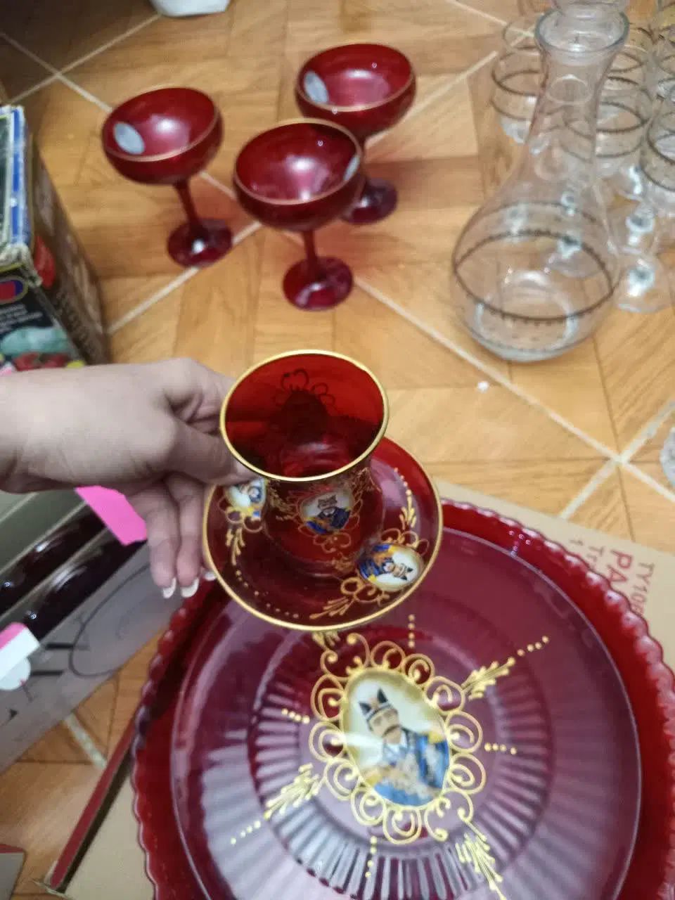 سرویس شاه عباسی|ظروف سرو و پذیرایی|کرج, انبار مپنا|دیوار