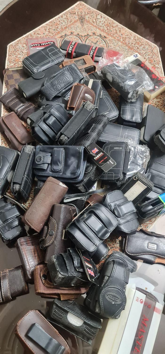 ماکت گوشی وکیف گردنی عینک وموبایل کوچک و باتری|لوازم جانبی موبایل و تبلت|فولادشهر, A6|دیوار