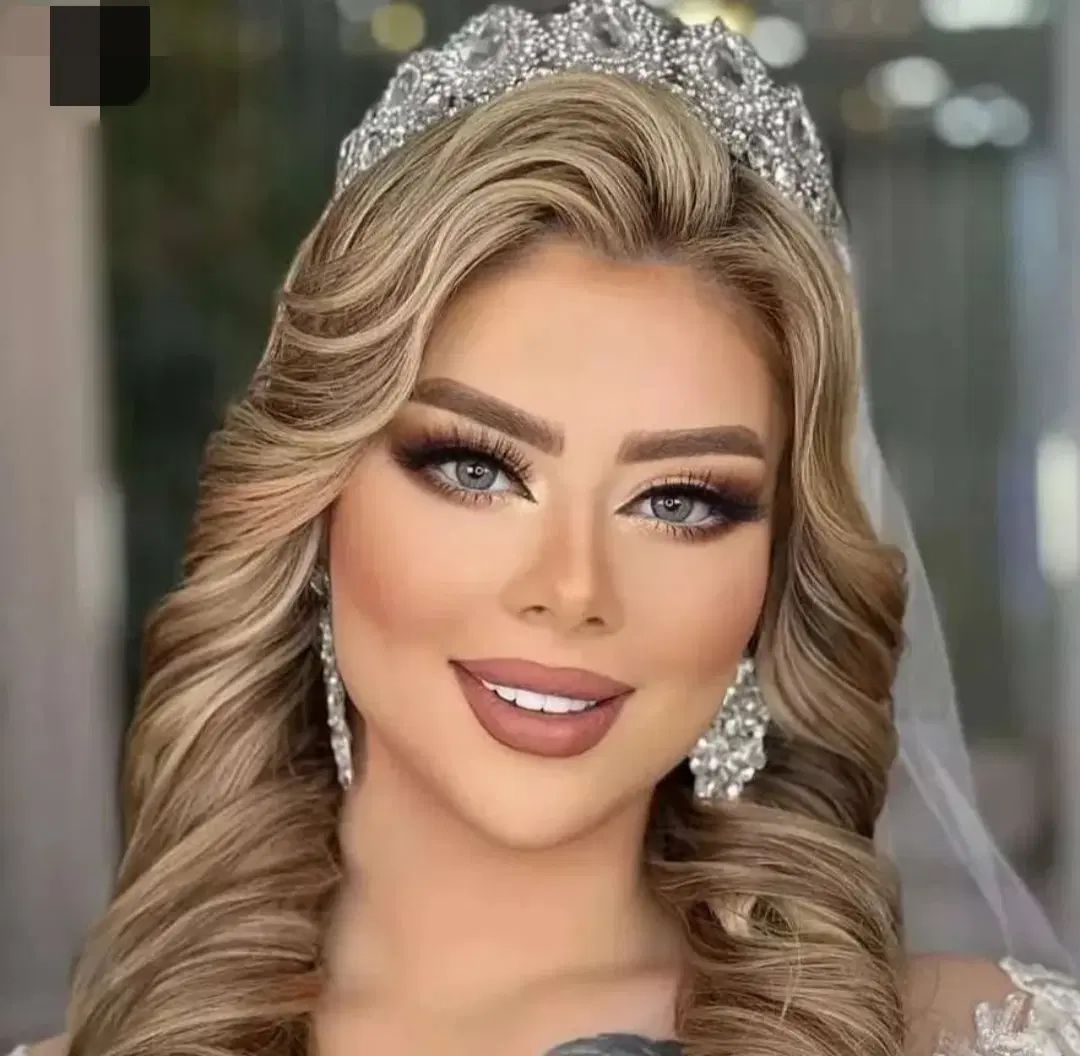 میکاپ وشینیون عروس و همراهی|خدمات آرایشگری و زیبایی|مشهد, شهید فرامرز عباسی|دیوار