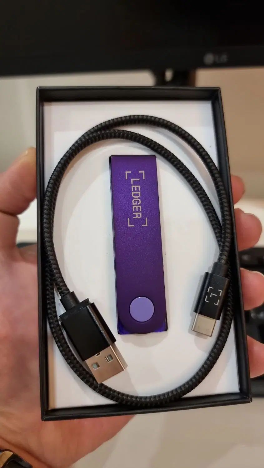 کیف پول لجر نانو ایکس / Ledger Nano X|قطعات و لوازم جانبی رایانه|تهران, سازمان برنامه جنوبی|دیوار