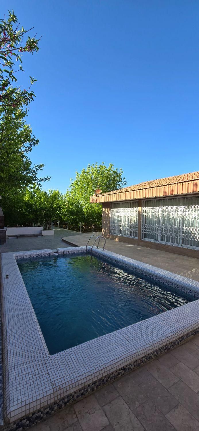 استخرروباز خیلی تمیز|اجارهٔ کوتاهمدت ویلا و باغ|اصفهان, شهرک زاینده رود|دیوار