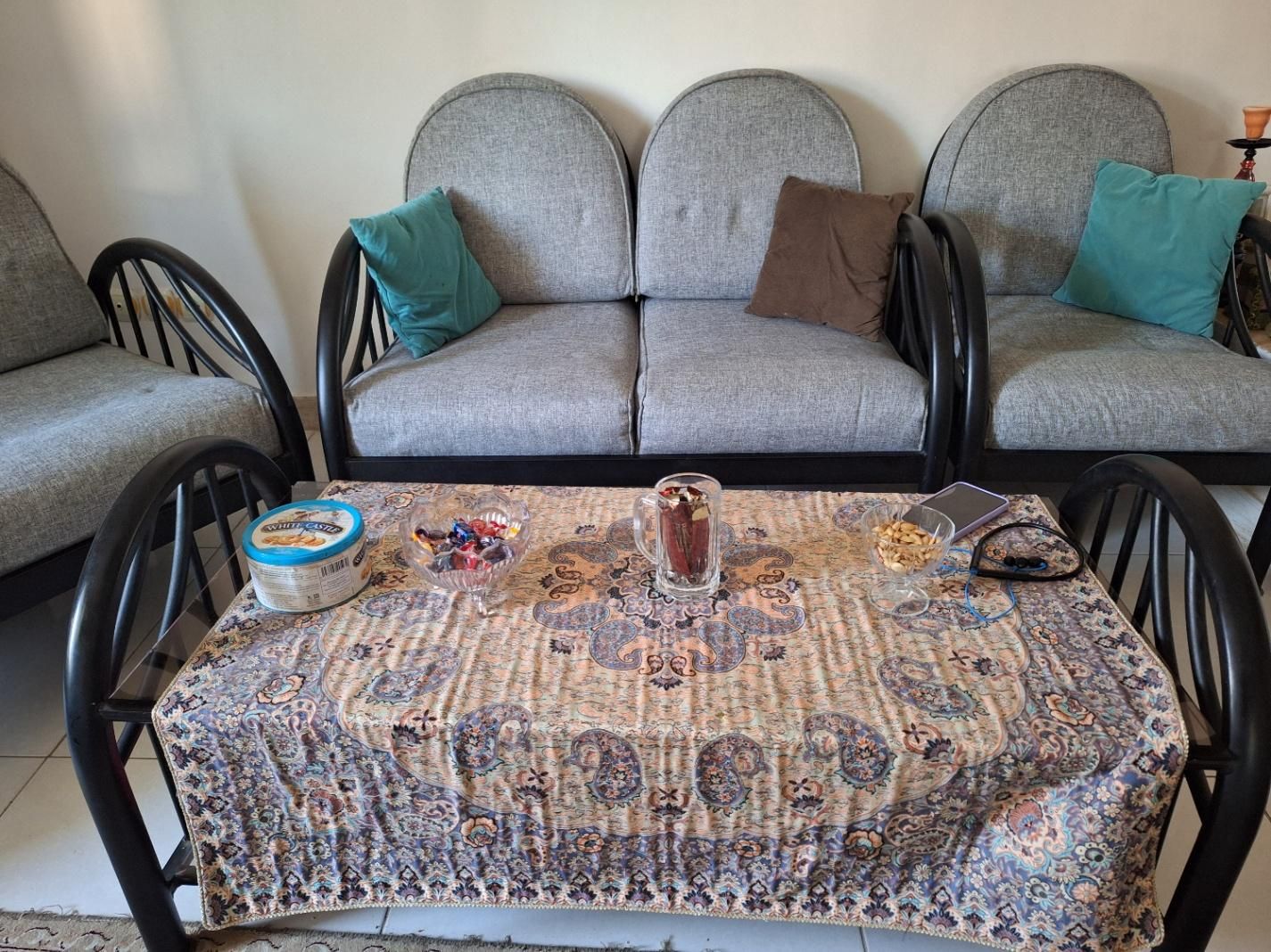 مبل فرفوژه|مبلمان خانگی و میز عسلی|رشت, گلسار|دیوار