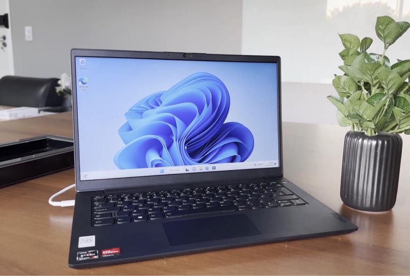لپ تاپ نسل چهاردهم رم32GB DDR5گرافیک8GBمجزا 512SSD|رایانه همراه|تهران, میدان ولیعصر|دیوار