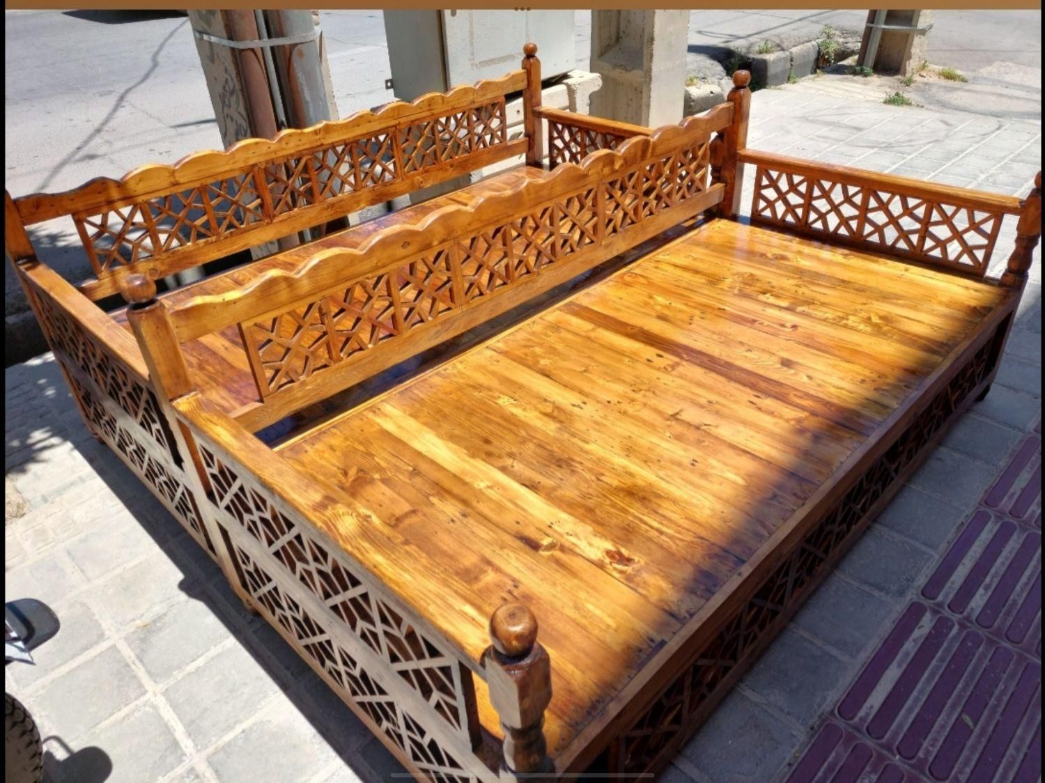 تخت سنتی مبلمان مبل چوب روس باغی شاه نشین کافه|مبلمان خانگی و میز عسلی|ملایر, |دیوار