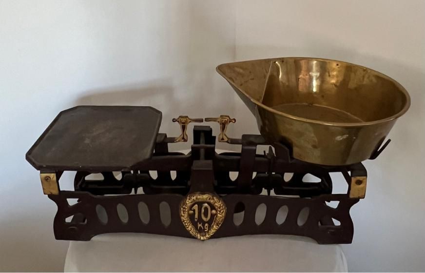 ترازوی آجیل آنتیک کلکسیونی قدمت دار|کلکسیون اشیاء عتیقه|رامسر, |دیوار