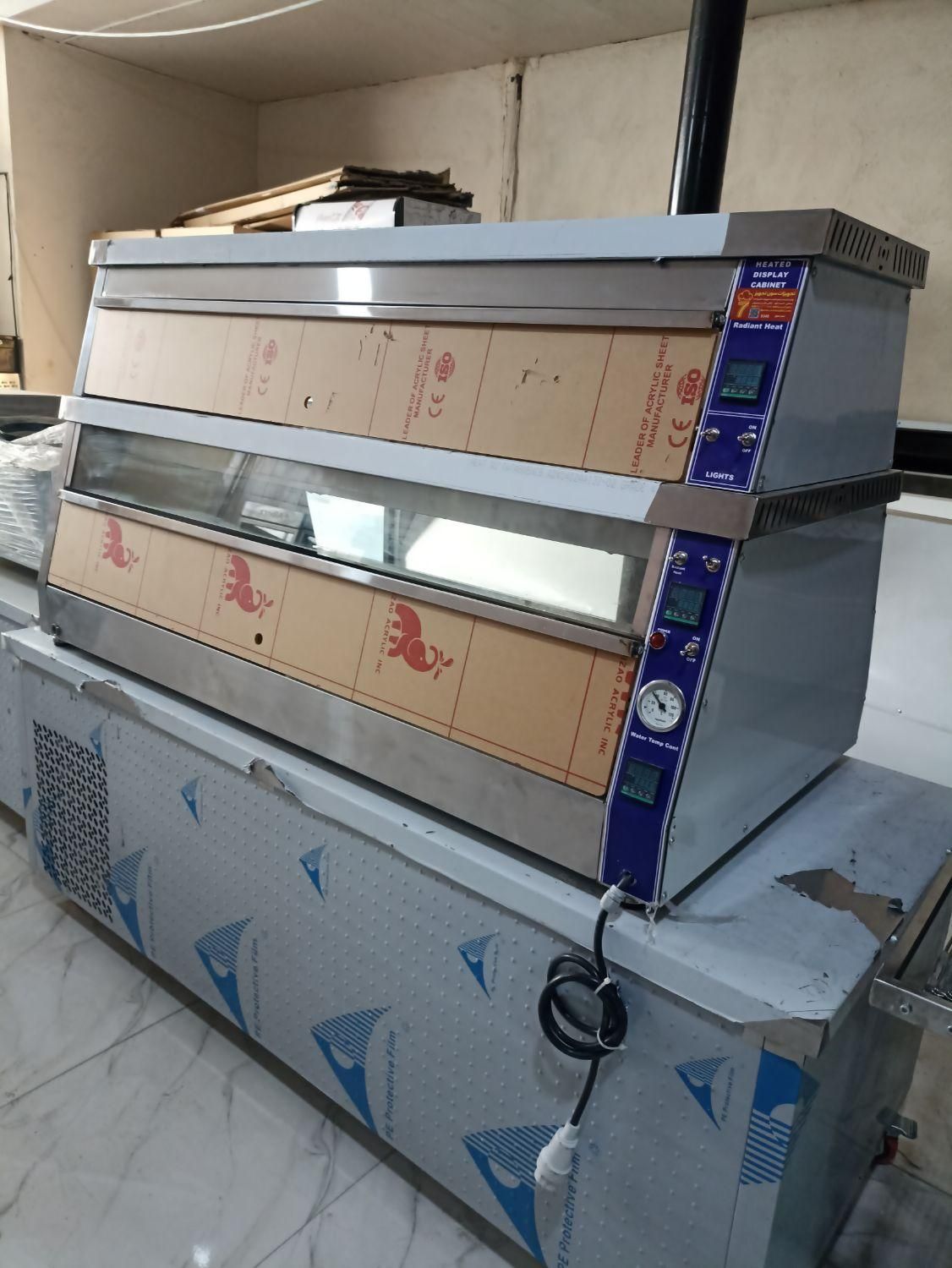 تاپینگ فریزر صندوقی فرریلی میز بردینگ گریل و سرخکن|کافی‌شاپ و رستوران|تهران, بهارستان|دیوار