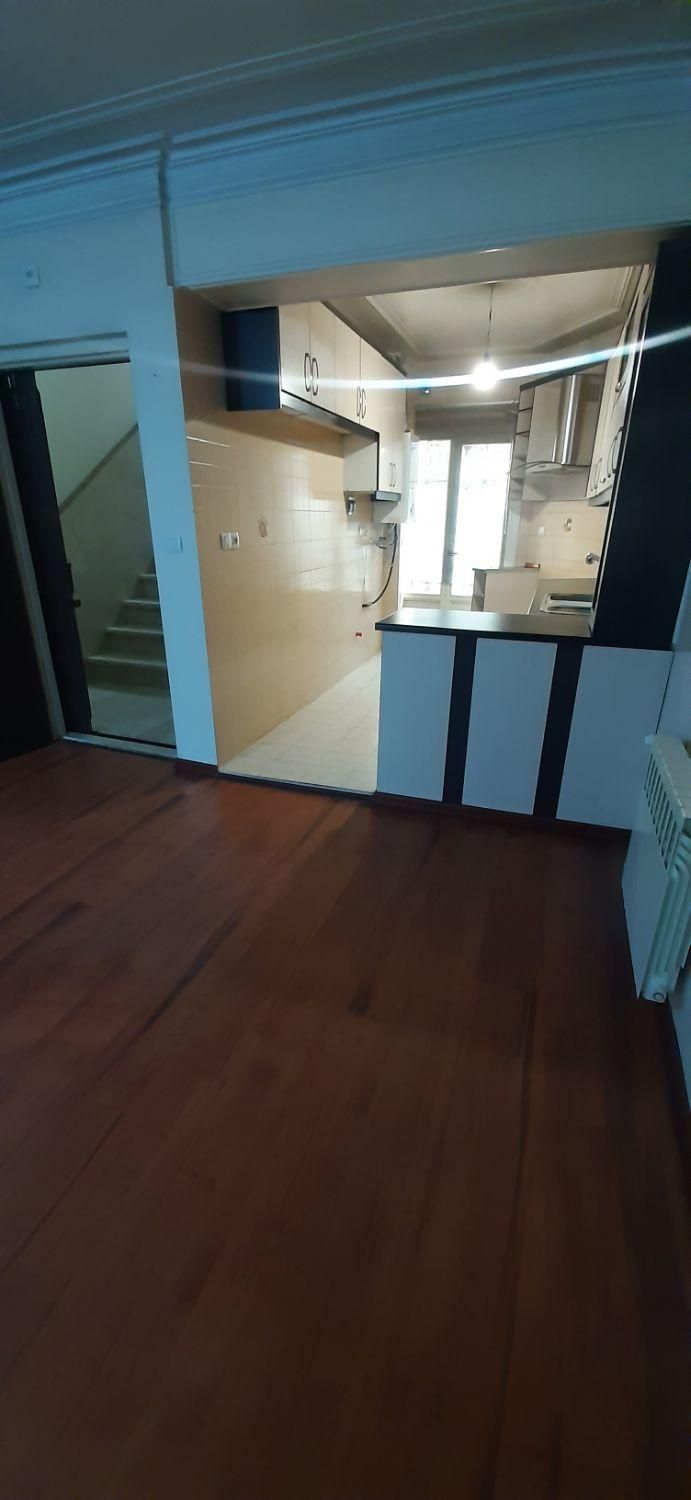 ۵۲ متر/میدان ۷۳/تک واحدی/بالای همکف