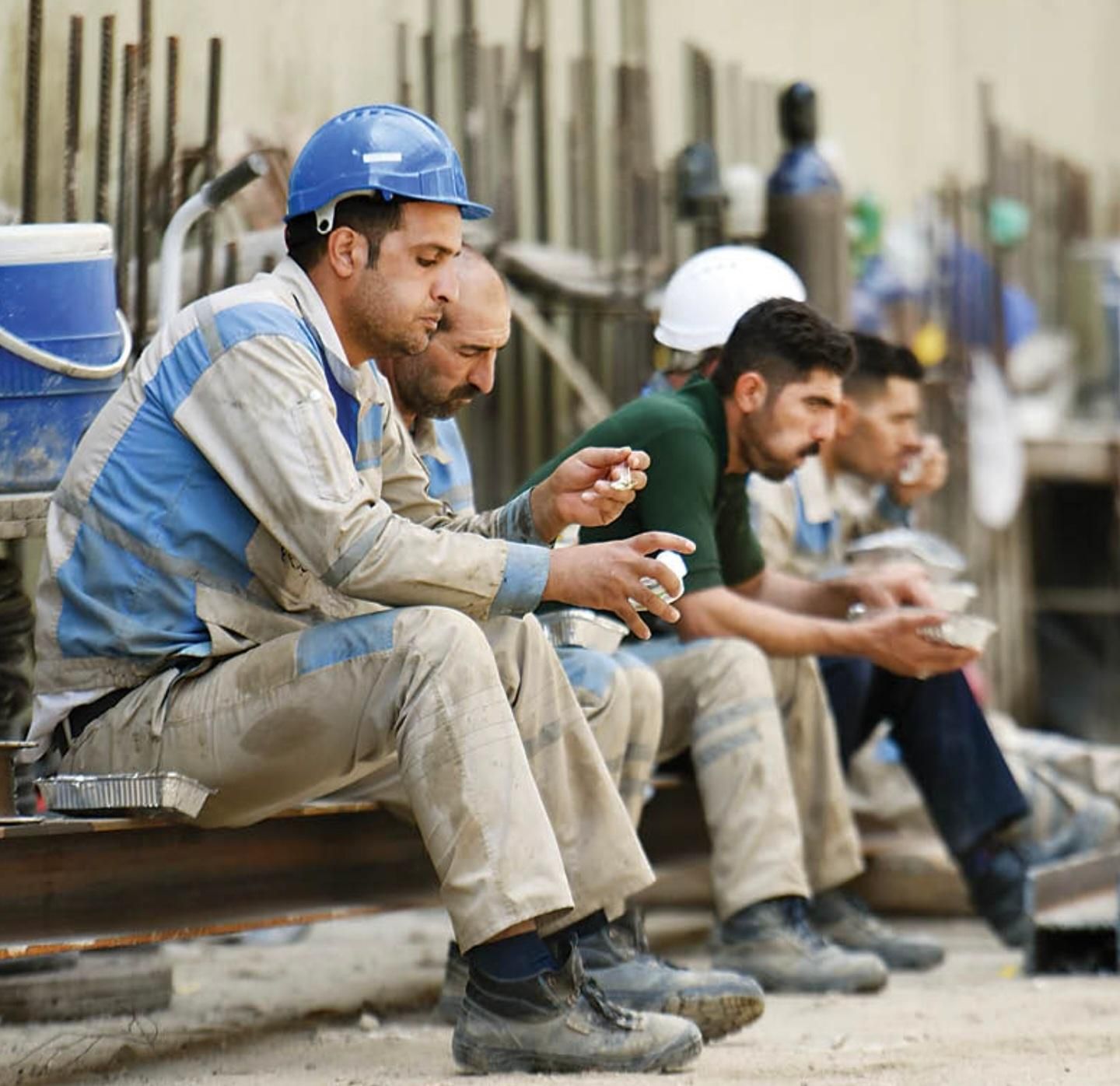 به چند کارگر ساده آقا نیازمندیم.|استخدام حمل و نقل|تهران, اتحاد|دیوار