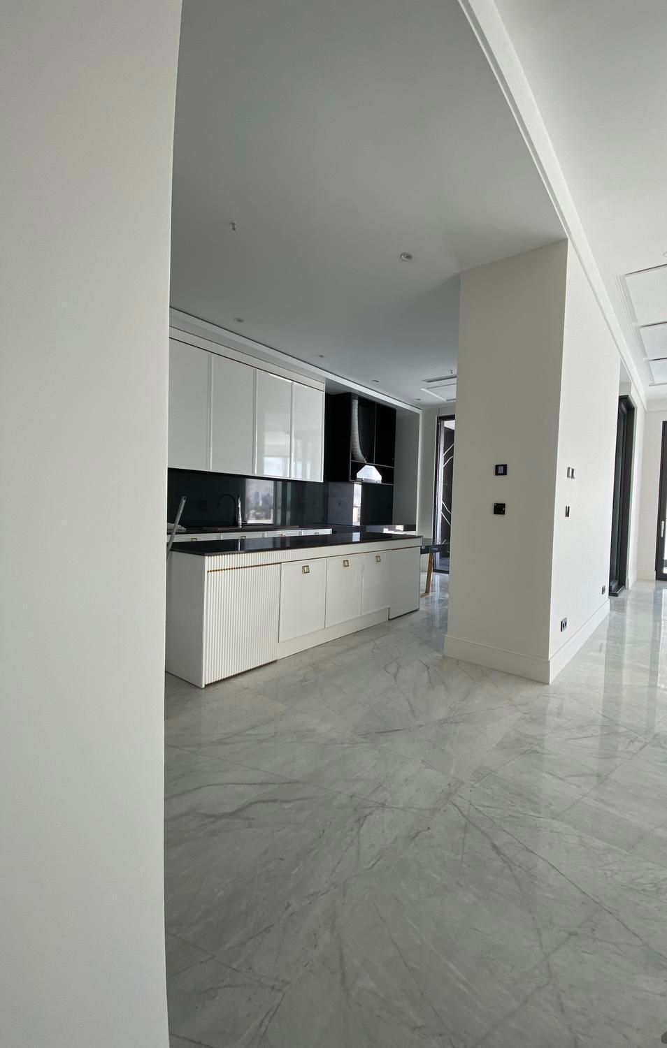 ۳۹۰متر نیاوران برج باغ اروپایی