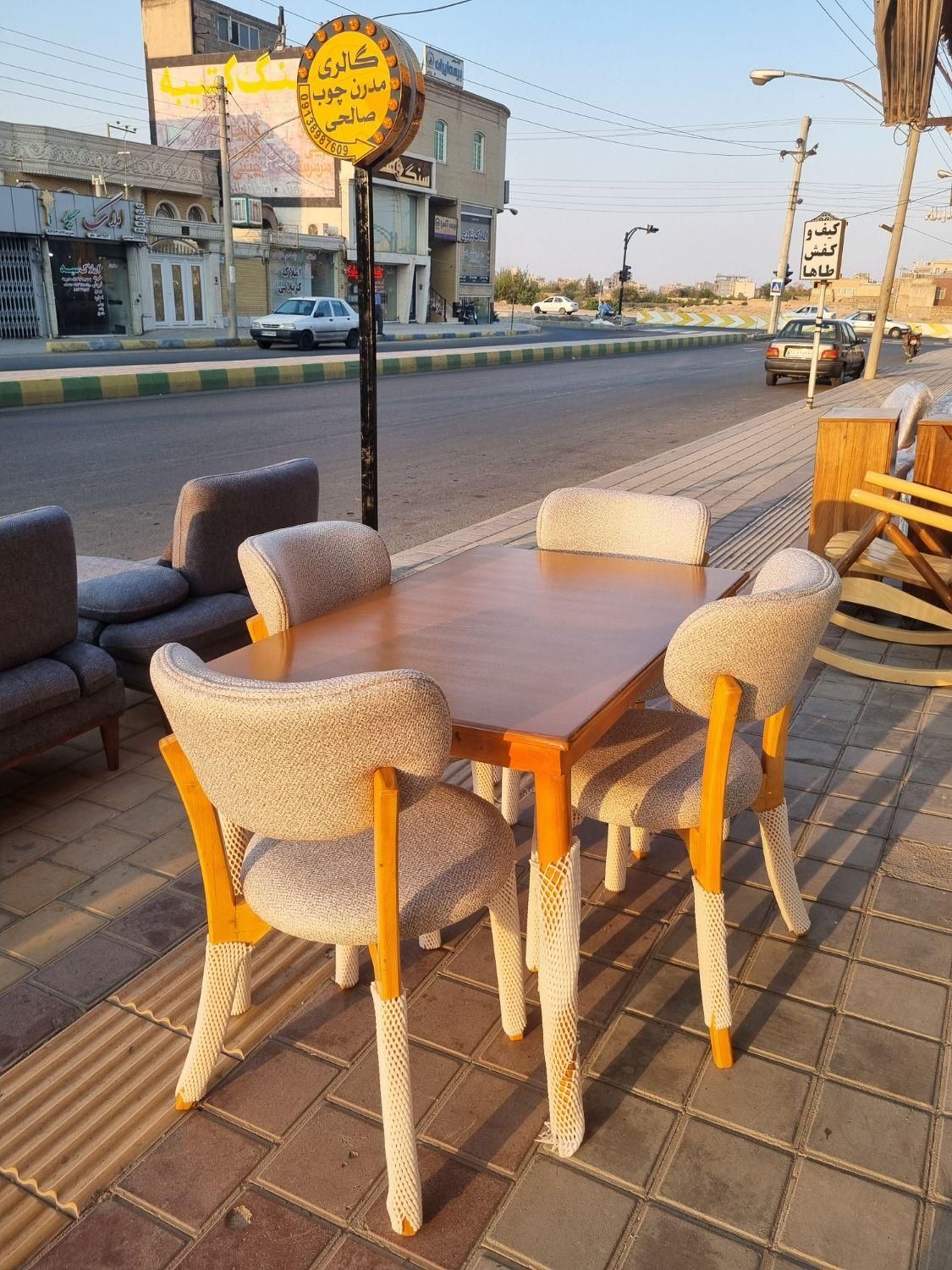 میز ناهارخوری مینیمال|میز و صندلی غذاخوری|کاشان, فاز ۲ ناجی آباد|دیوار