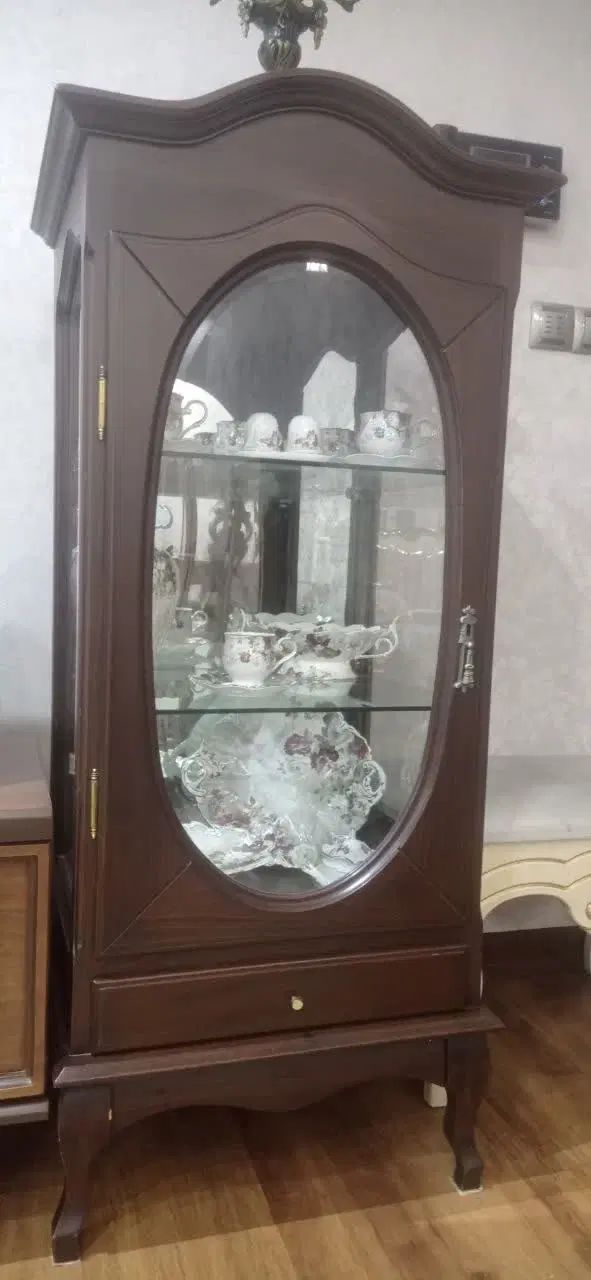 دو عدد بوفه چوبی جنس اعلا. چپ و راست.|بوفه، ویترین، کنسول|تهران, ابوذر|دیوار