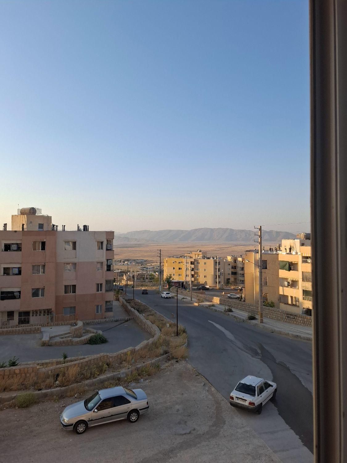 فروش آپارتمان ۹۵ متری ۲ خوابه در مسکن مهر لپویی|فروش آپارتمان|شیراز, رکن‌آباد|دیوار