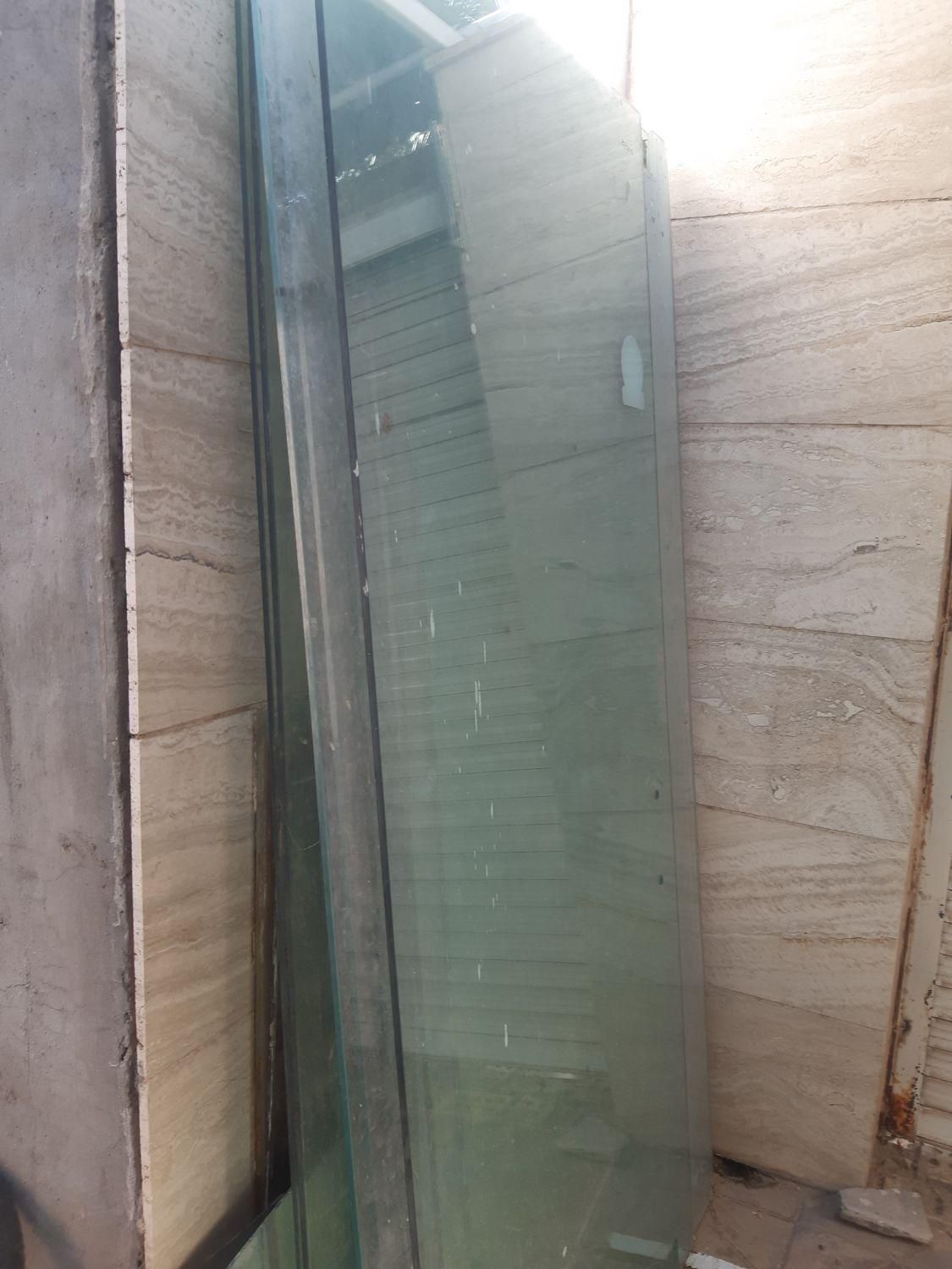 شیشه سکوریت و کرکره برقی|خدمات پیشه و مهارت|بیرجند, |دیوار