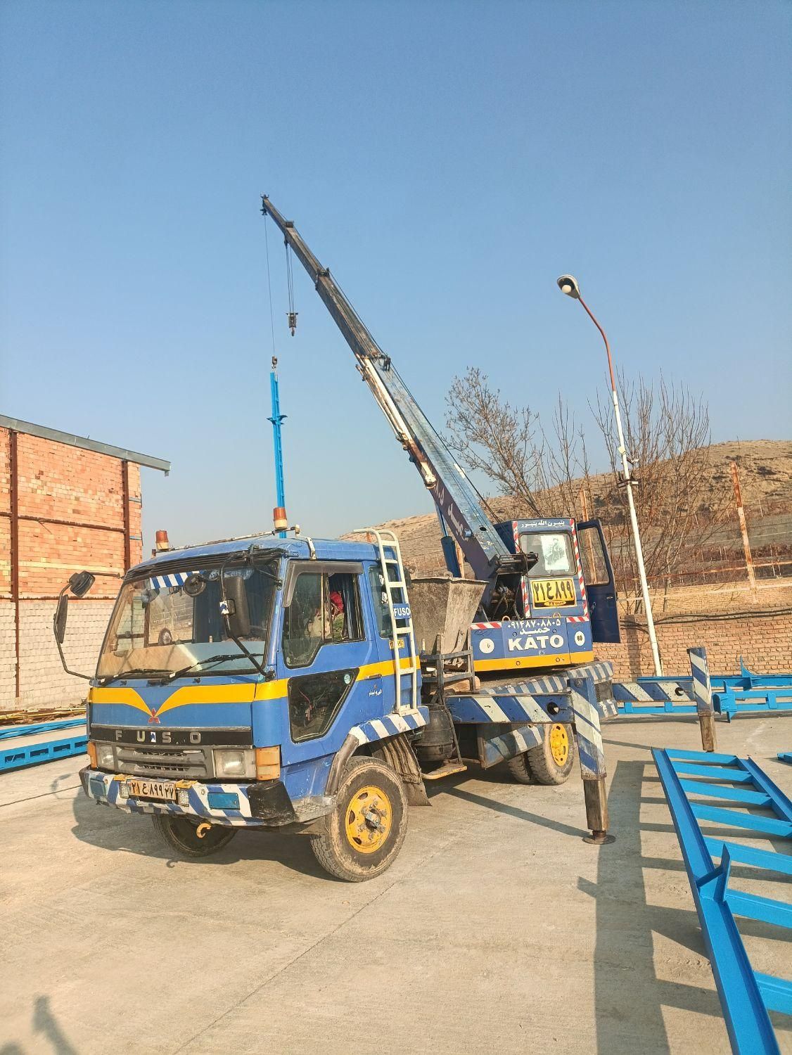 خدمات جرثقیل 27متری باسردکل|خدمات حمل و نقل|ارومیه, |دیوار