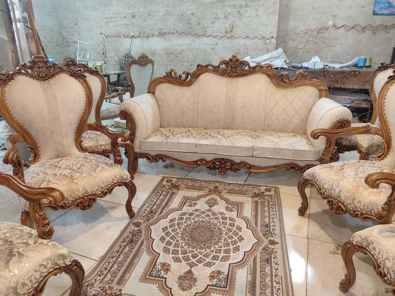 حراج مبل کلاسیک 9نفره چوب گردو|مبلمان خانگی و میز عسلی|اصفهان, رهنان|دیوار