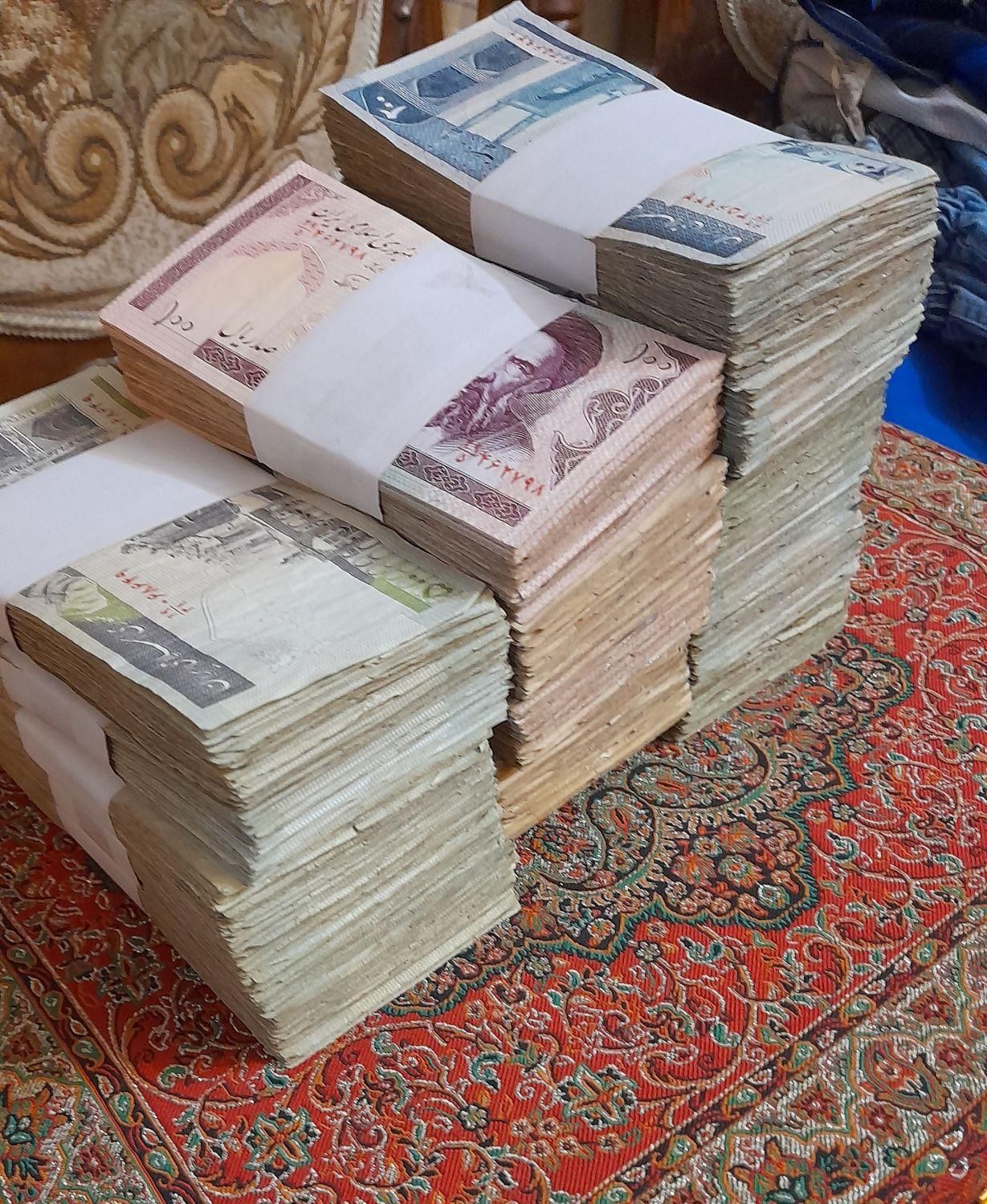 اسکناس قدیمی ۱۰ و ۲۰ و ۵۰ تومنی بسته صدتای|کلکسیون سکه، تمبر، اسکناس|اصفهان, همدانیان|دیوار