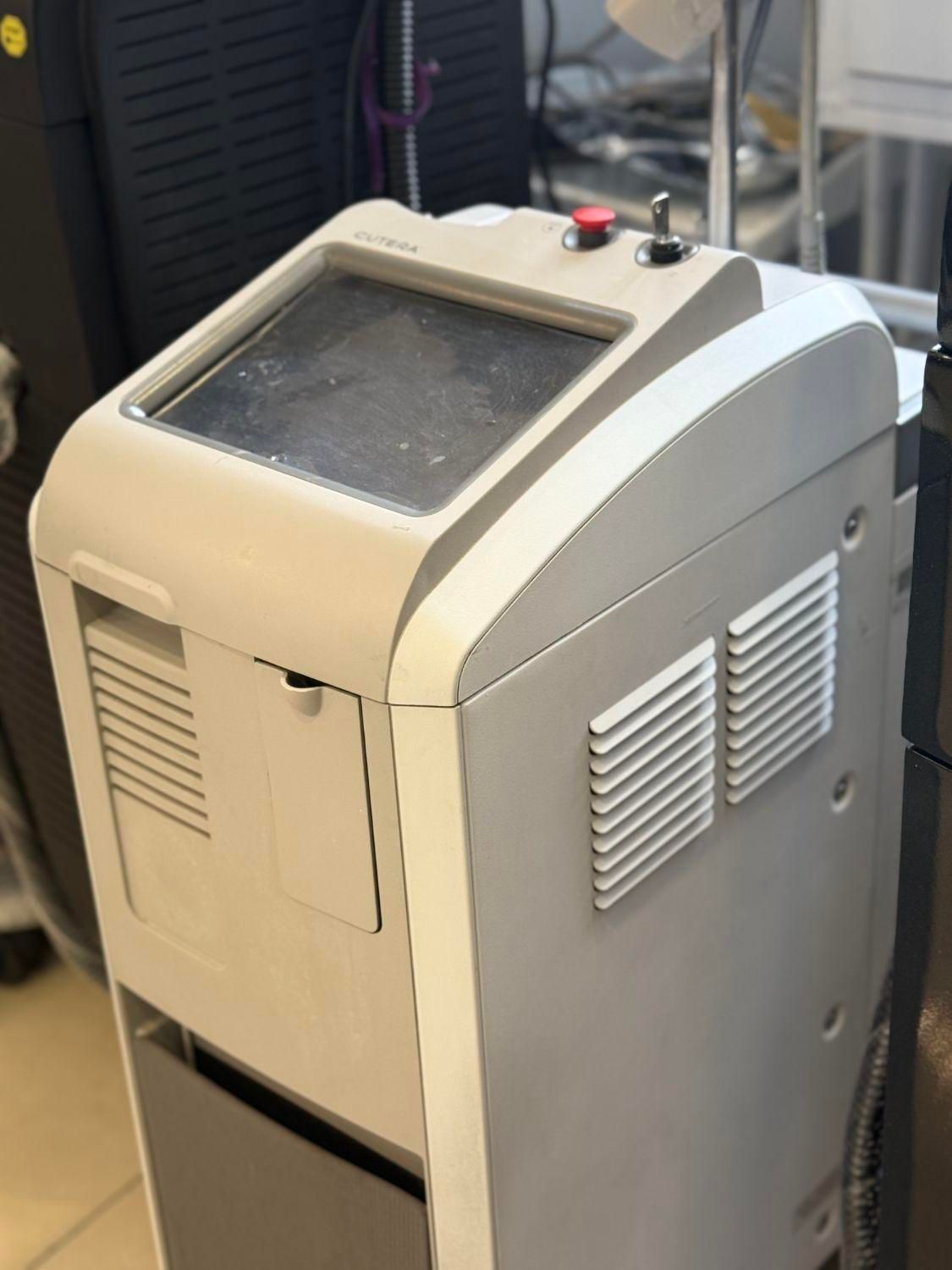 فروش دستگاه لیزر الکساندرایت کوترا درحد نو|آرایشی، بهداشتی، درمانی|تبریز, |دیوار