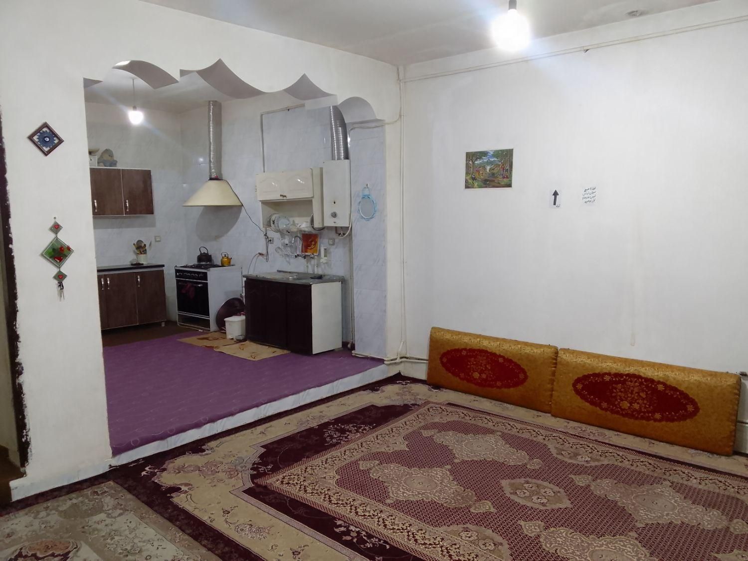 منزل زمینی ۸۰متری در ایلام|اجارهٔ کوتاه‌مدت آپارتمان و سوئیت|ایلام, |دیوار