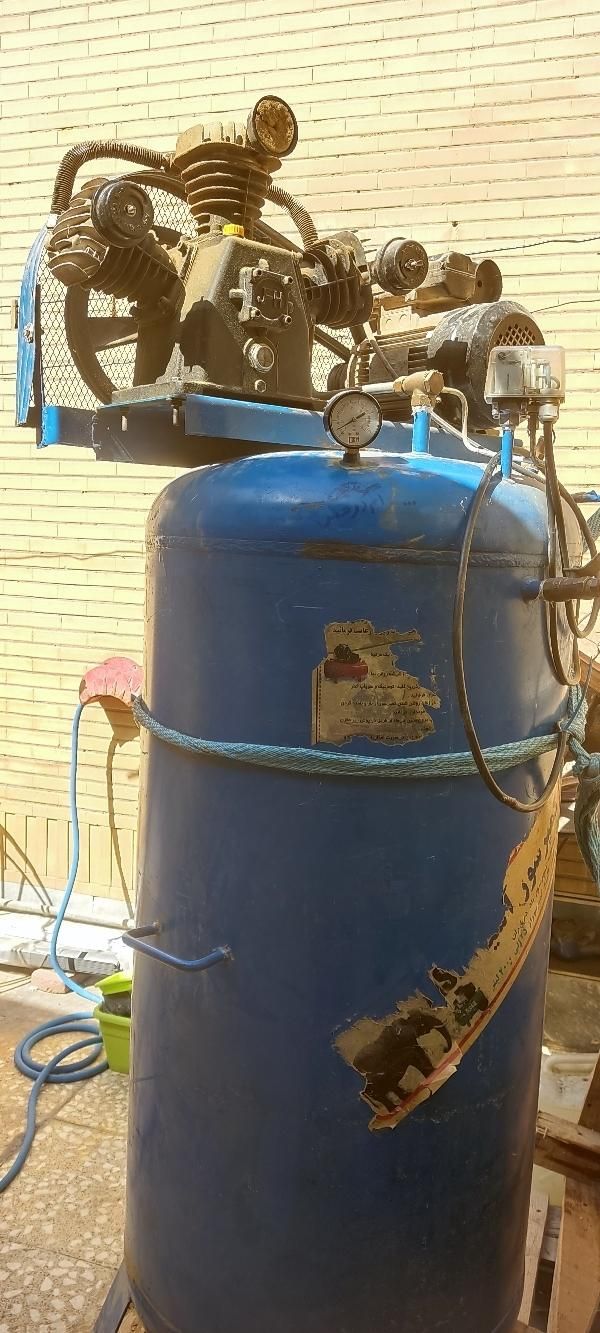 کمپرسور باد صنعتی ۳۵۰ لیتری|ماشین‌آلات صنعتی|اهواز, کوی پیروزی|دیوار