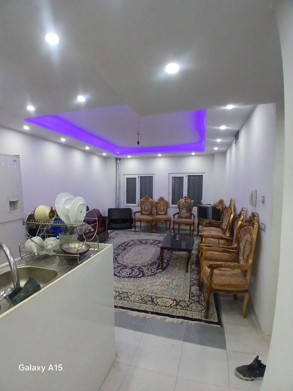 آپارتمان ۸۰ متری با پارکینگ کیانمهر/شهرک ابریشم|فروش آپارتمان|چهارباغ, |دیوار
