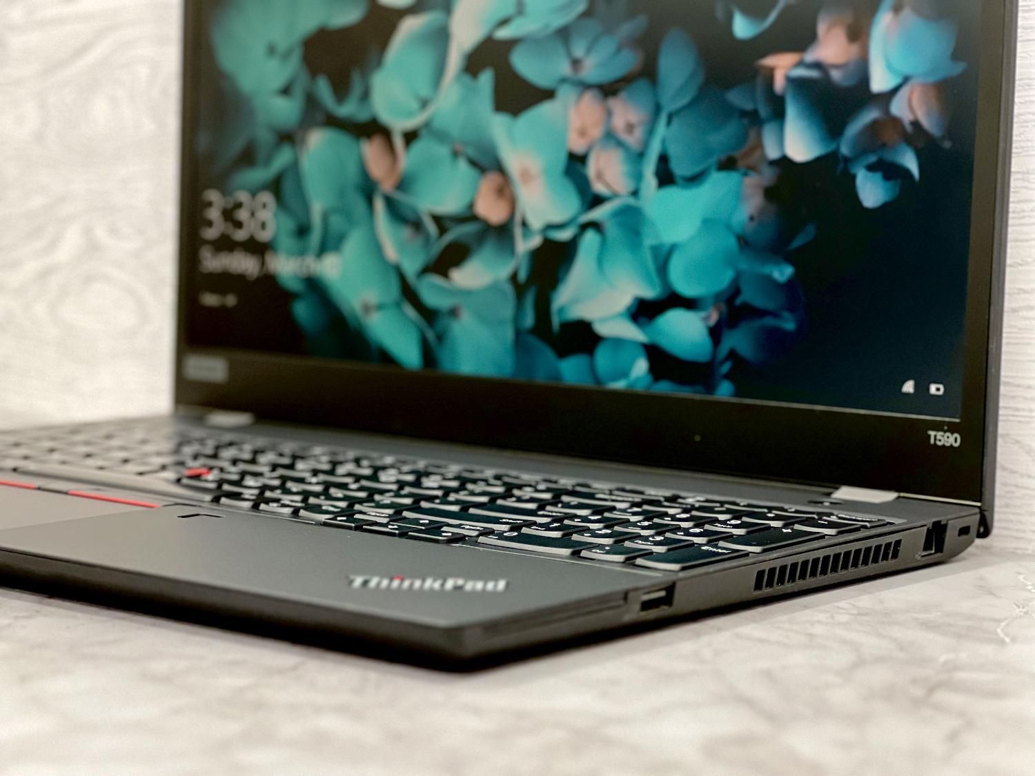 لپ تاپ thinkpad t590 تمیزی مثل نو 15 اینچی|رایانه همراه|تهران, میدان ولیعصر|دیوار