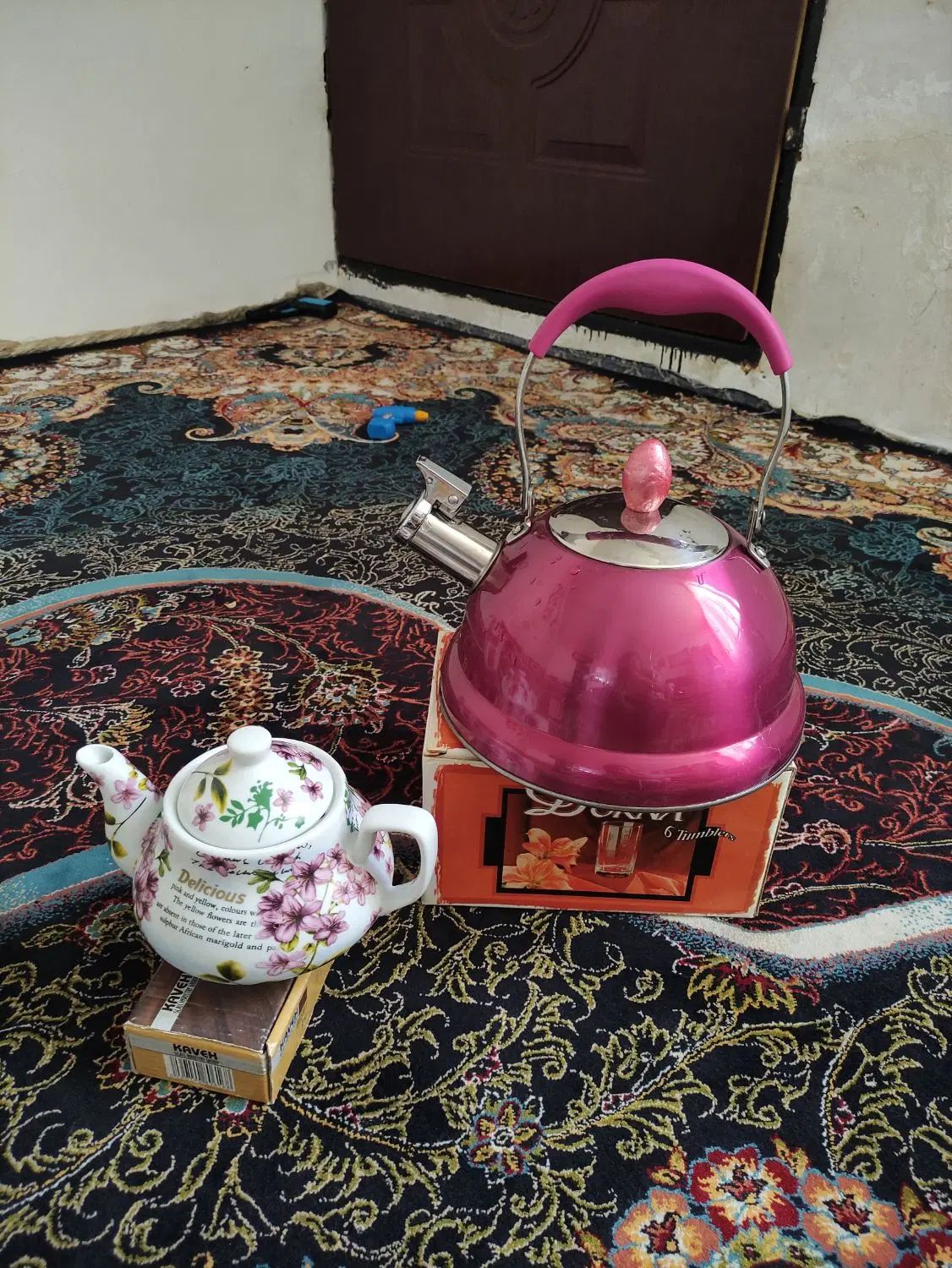 قوری کتری نو.چهارپایه آهنی.سرویس قابلمه|ظروف پخت‌وپز|مشهد, عباس‌آباد|دیوار