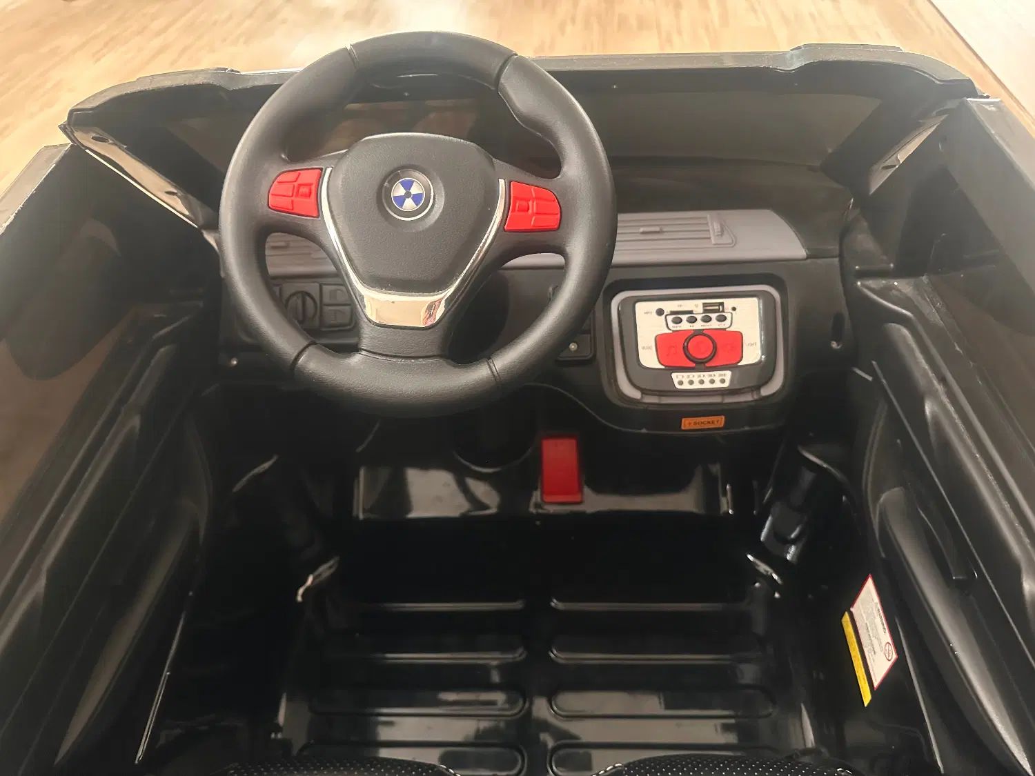 ماشین شارژی BMW دونفره|اسباب‌‌بازی|رشت, گلسار|دیوار