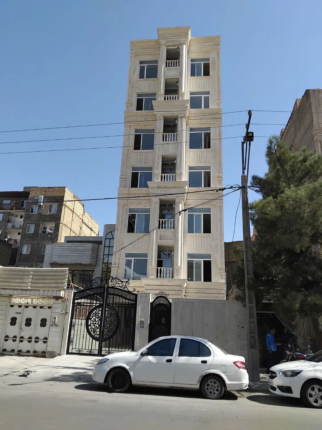 170 متر آپارتمان در بهترین لوکشن هنرور  افتابی|فروش آپارتمان|مشهد, هنرور|دیوار
