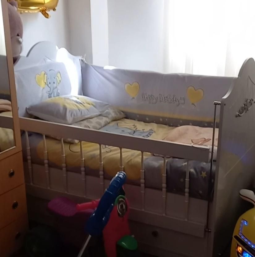 تخت خواب کودک کاملا سالمه دو کشو زیر تخت|تخت و صندلی بچه|رودسر, |دیوار