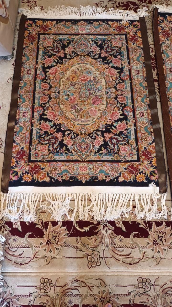 قالیچه گل ابریشم|فرش|شیراز, گلدشت معالی‌آباد|دیوار