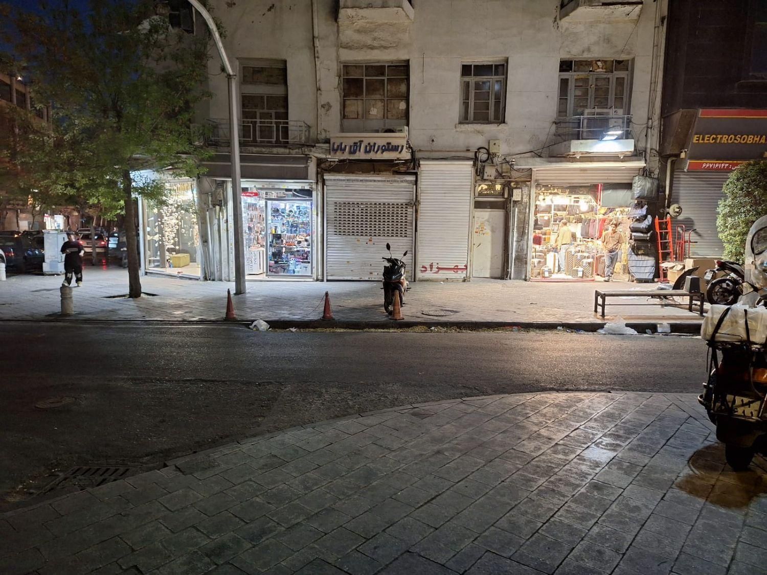 بر اصلی لاله زارنو چ منوچهری(خریدارقیمت بده) تهاتر|فروش مغازه و غرفه|تهران, فردوسی|دیوار