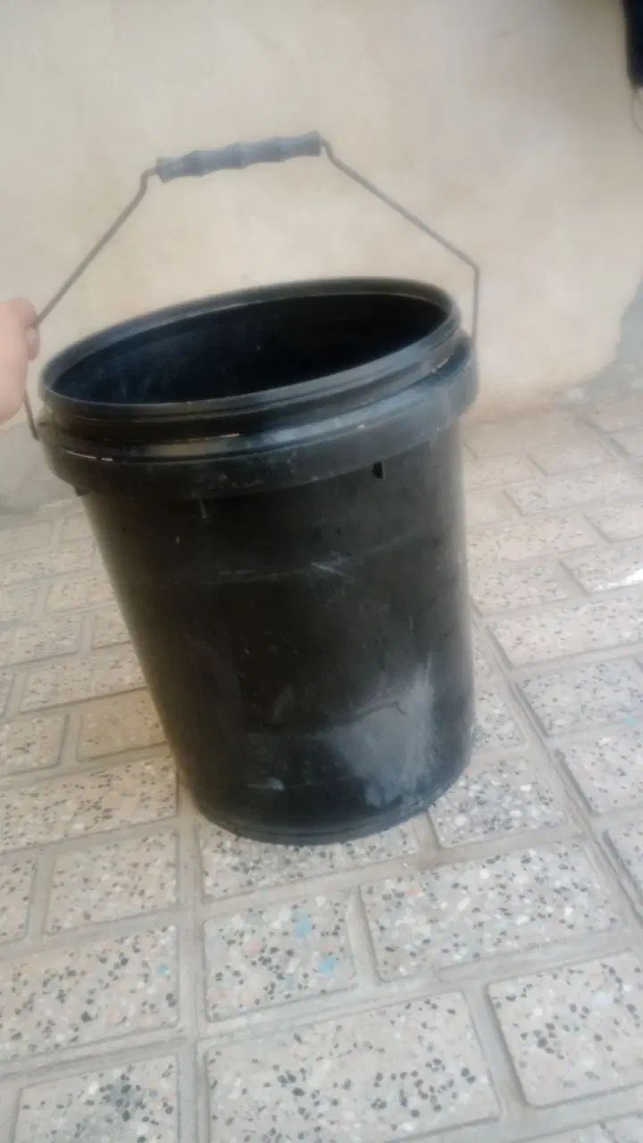 سلام این سطل تمیزه در دار دسته داره 20لیتری هست|ظروف نگهدارنده، پلاستیکی، یک‌بارمصرف|مشهد, شهید معقول|دیوار