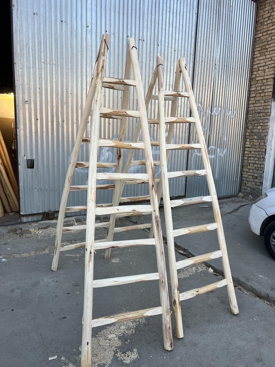 نردبان چوبی یکطرفه و دوطرفه تولیدی و پخش|خدمات پیشه و مهارت|مشهد, توس (بلوار توس)|دیوار