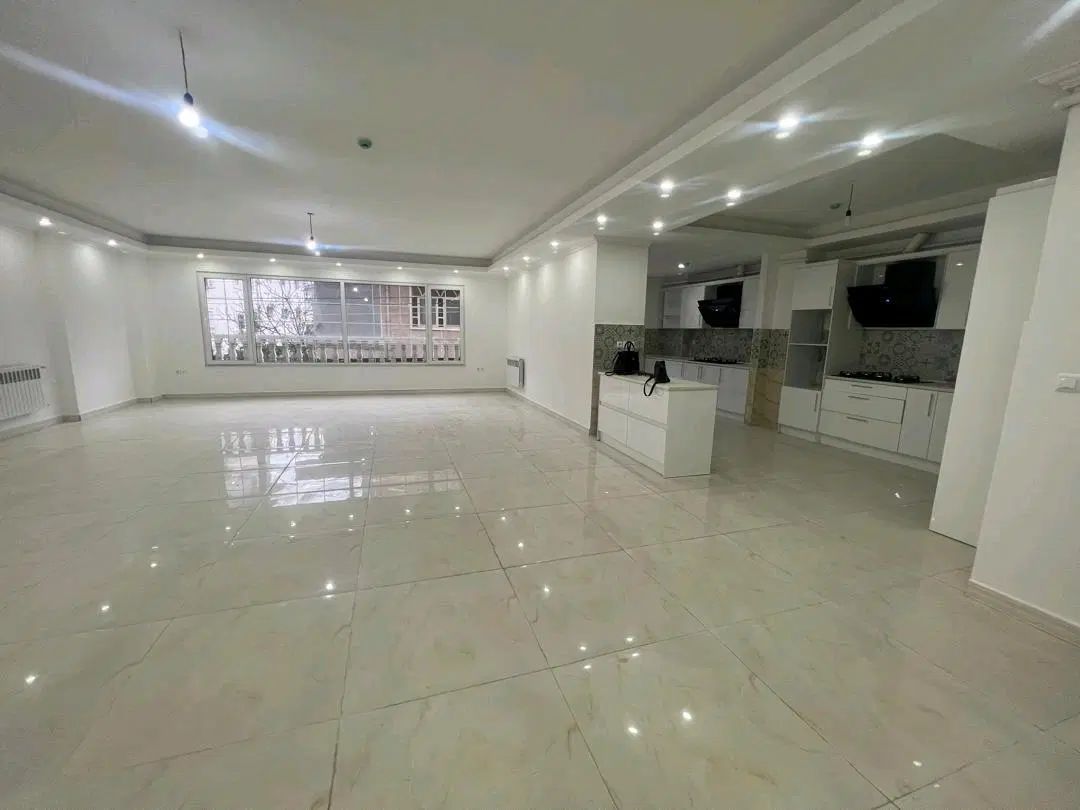 اجاره ۲۰۰متری/معلم/آسانسور/پارکینگ اختصاصی|اجارهٔ آپارتمان|رشت, معلم|دیوار