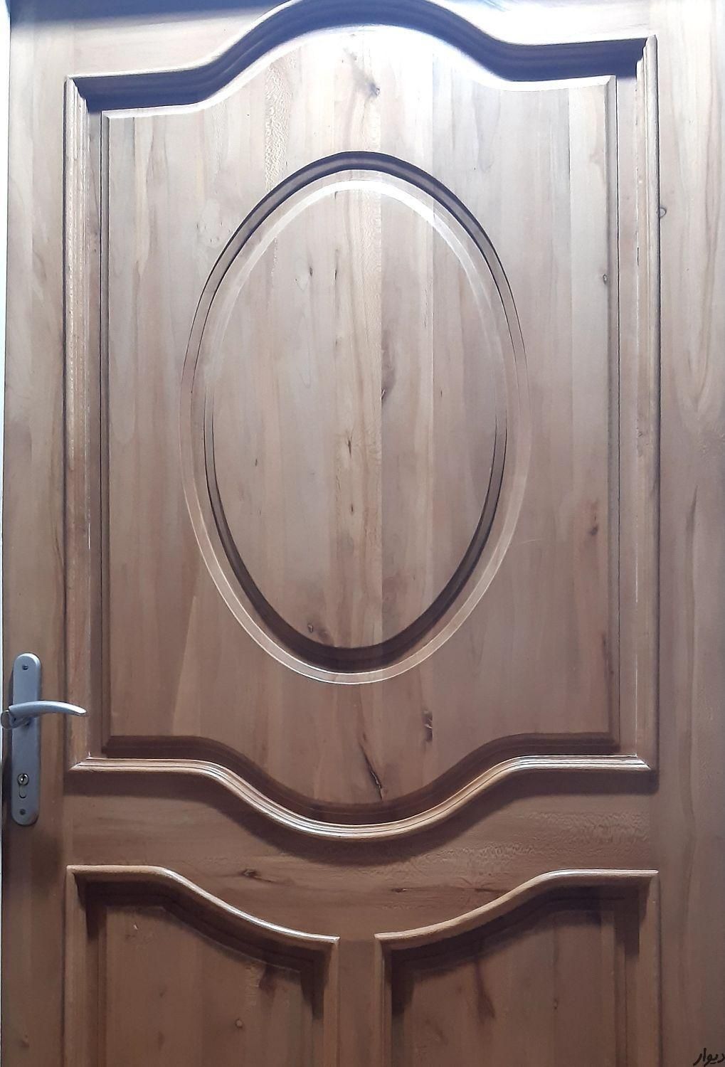 نصاب.نصب درب چوبی.خورده کاری نجاری و جوشکاری|خدمات پیشه و مهارت|کرج, شهرک بنفشه|دیوار