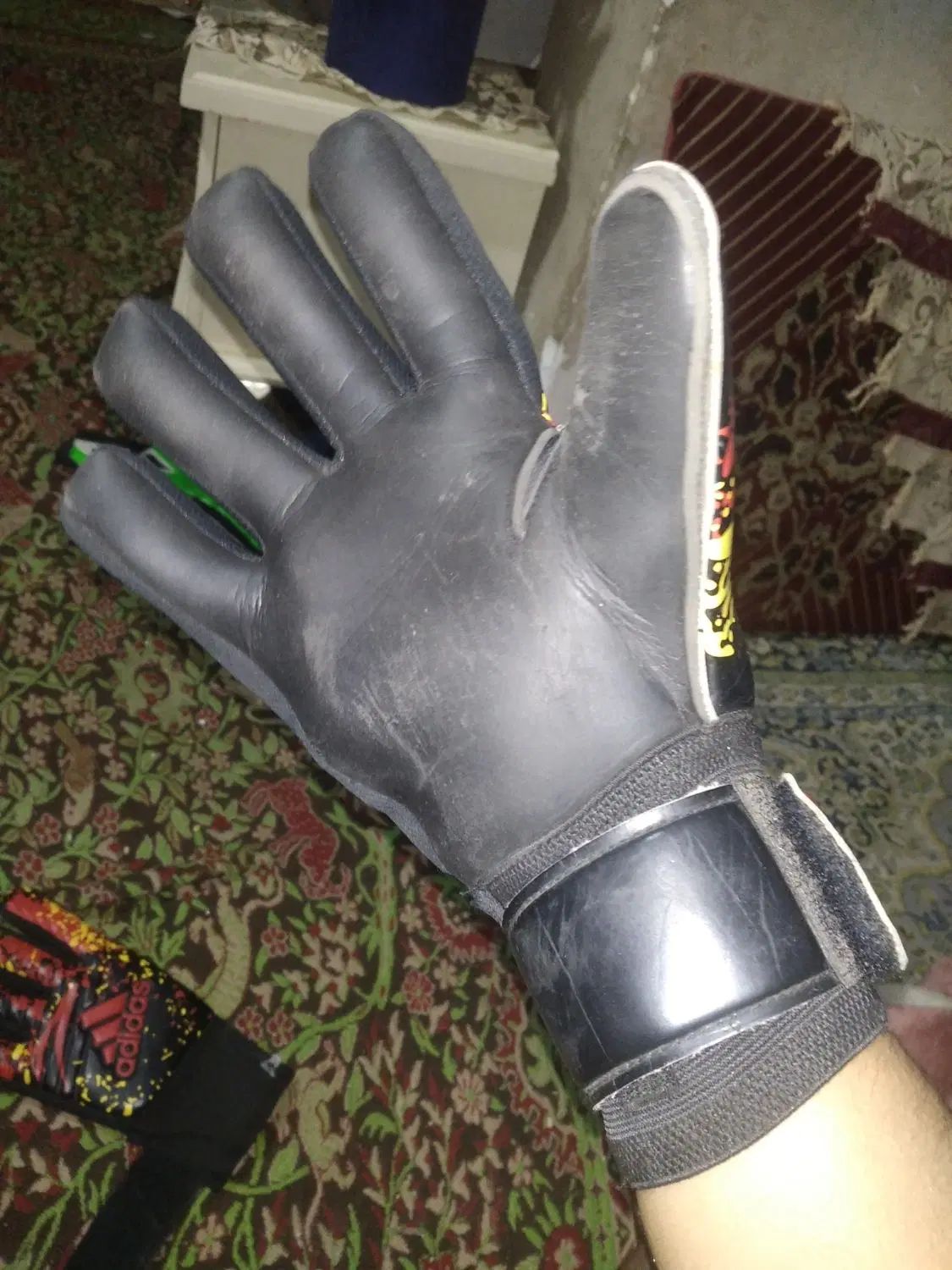 دستکش دروازه بانی آدیداس کفه گوشتی پاکستانی|تجهیزات ورزشی|محمدشهر, شهرک چمران|دیوار