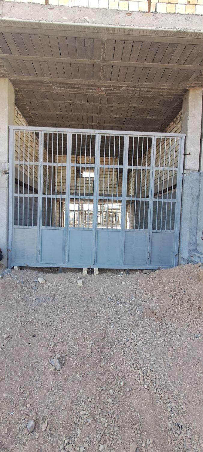 درب و پنجره کارگاهی ساختمانی|خدمات پیشه و مهارت|مبارکه, |دیوار