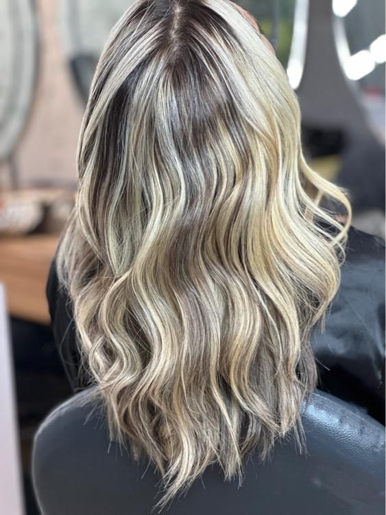 مدل رنگ و لایت|خدمات آرایشگری و زیبایی|رشت, گلسار|دیوار