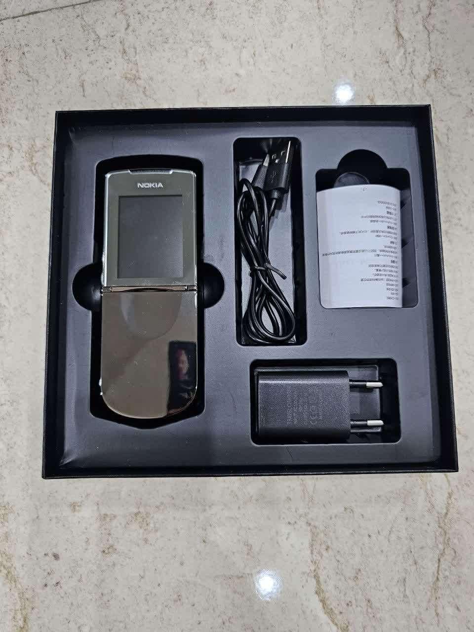 نوکیا 8800 Sirocco با یک عدد SD کارت  ۸ گیگابایت|موبایل|تهران, شهرک پاسداران|دیوار