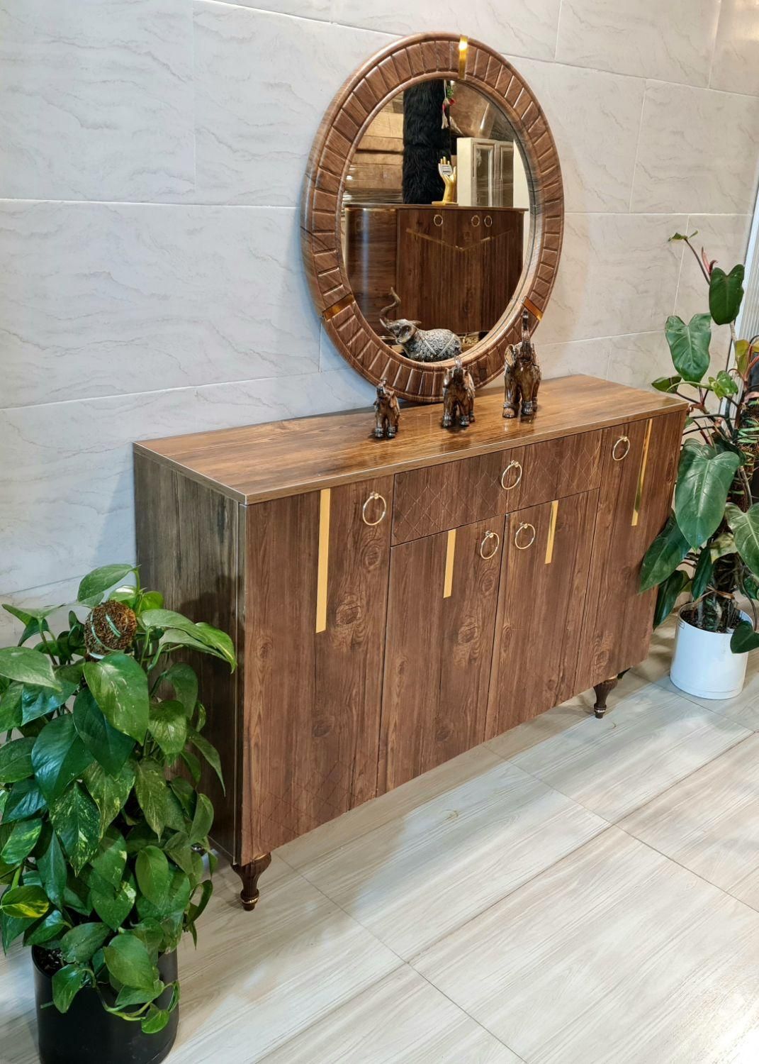 آینه و کنسول مدل رومی تنوع رنگ قهوه ای گرونتر|بوفه، ویترین، کنسول|مشهد, خواجه ربیع|دیوار